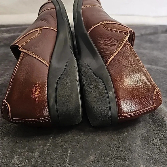 Clarks shoes size 7.5 - Picture 7 of 11